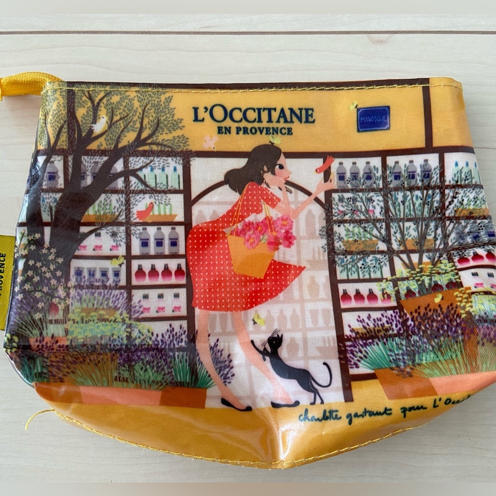 L’Occitane en Provence Vintage Makeup Bag